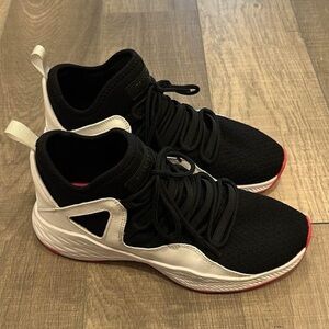 Nike Air Jordan (size 5.5Y)